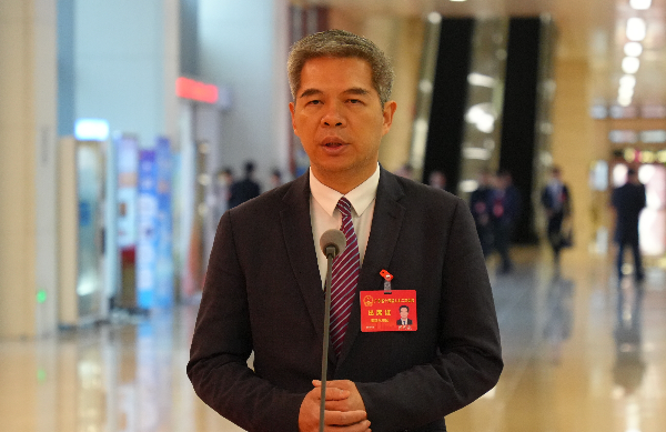 省人大代表、揭陽普寧市中醫(yī)醫(yī)院院長羅列波：構(gòu)建醫(yī)養(yǎng)聯(lián)合服務(wù)體 提升中醫(yī)藥適老服務(wù)