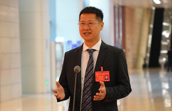 省人大代表、東莞先知大數(shù)據(jù)有限公司董事長兼首席科學(xué)家余旸：科技助力制造業(yè) 企業(yè)尋找出海通道